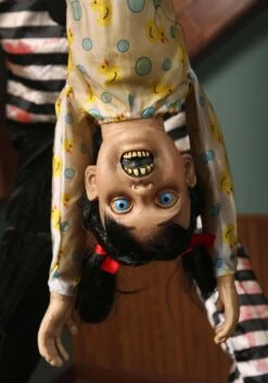 7 Foot Sweet Dreams Evil Clown Animated Prop -Holiday Clothing Promotion Store 7ft animated sweet dreams clown prop alt 3