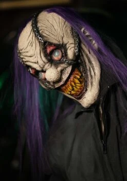 Creep Killer Clown Prop -Holiday Clothing Promotion Store creep killer clown prop alt 4