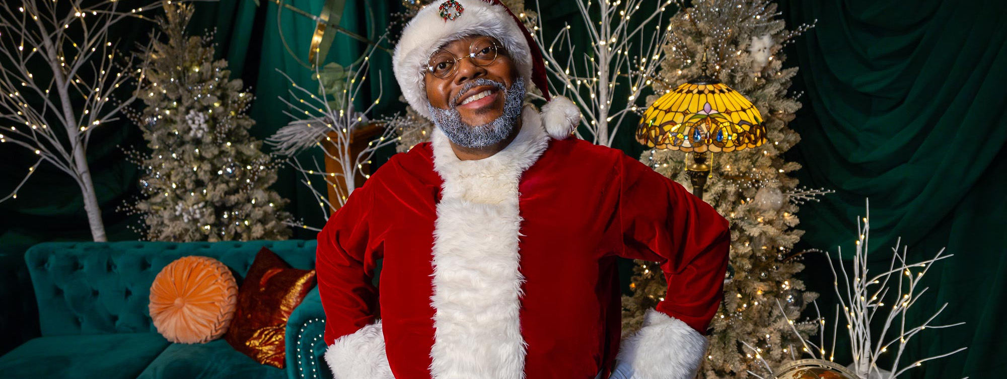 Holiday Clothing Promotion Store -Holiday Clothing Promotion Store 2